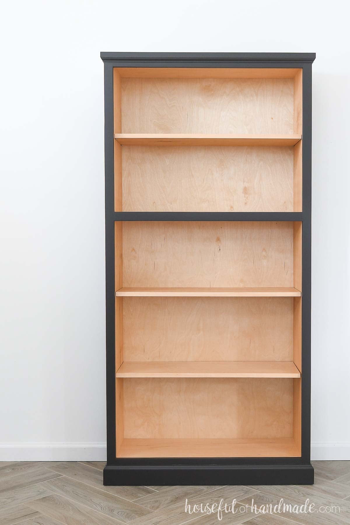 Tall Bookcase with Trim Woodworking Plans
