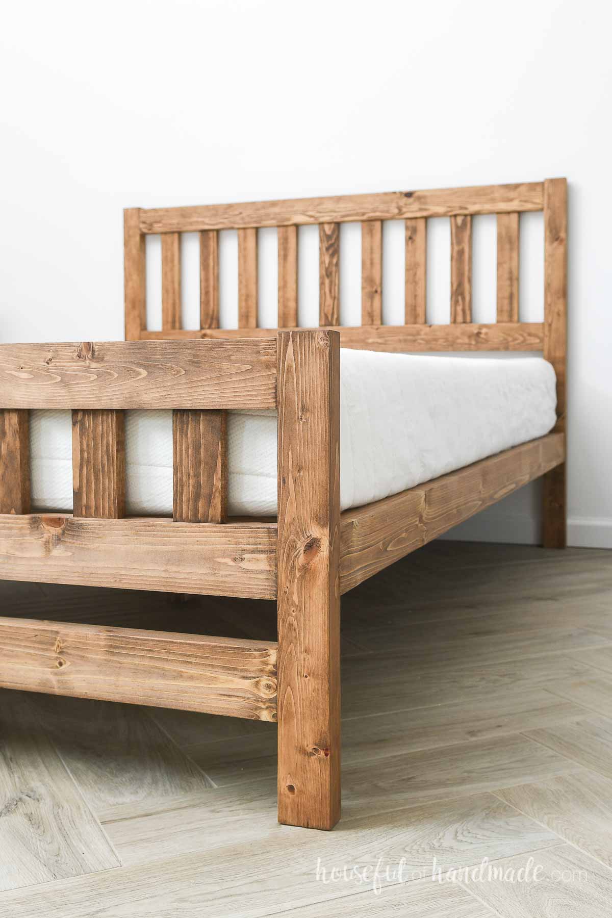 Mission Style Platform Bed Woodworking Plans
