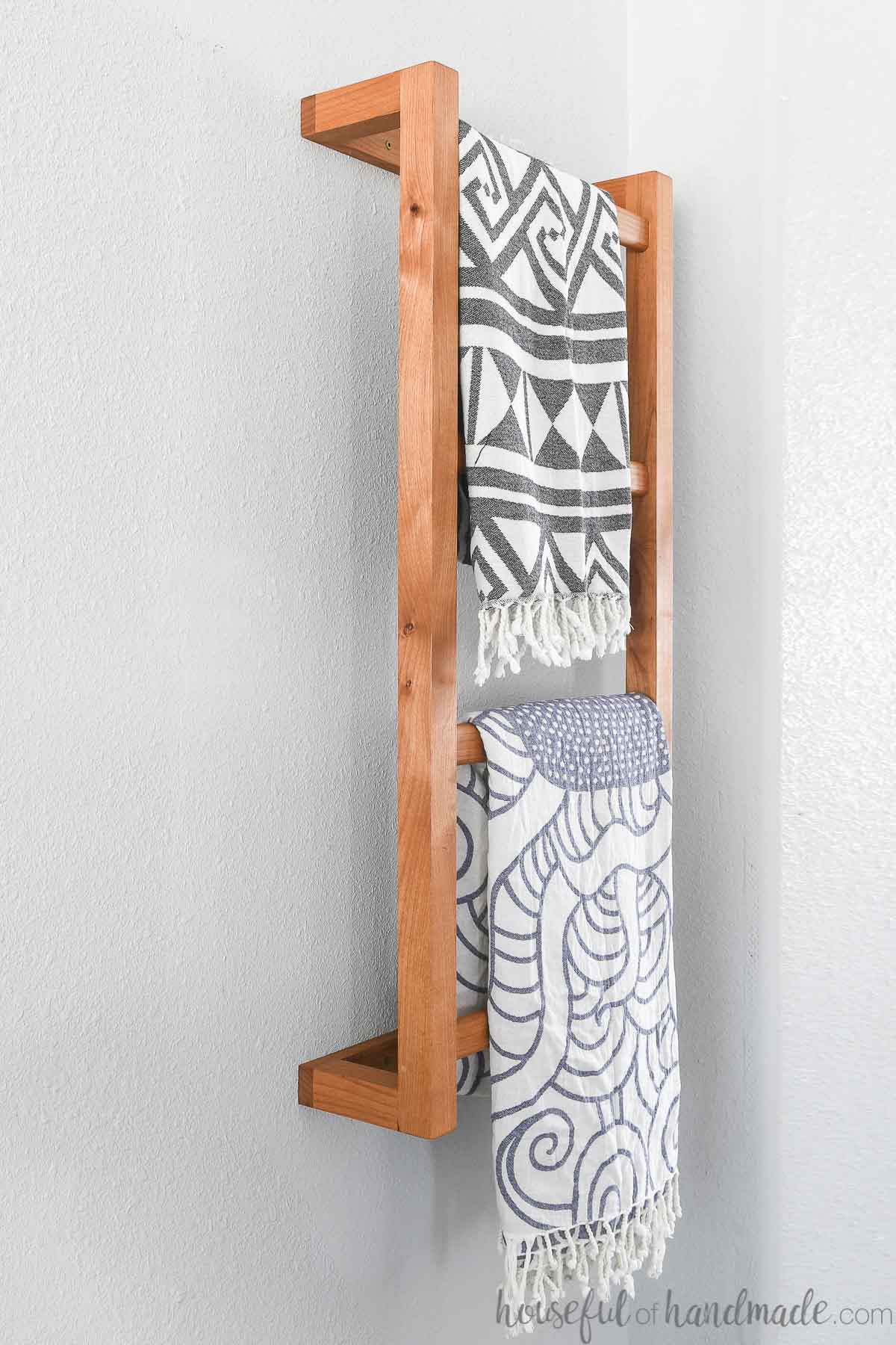 Wall Mounted Blanket Ladder Build Plans