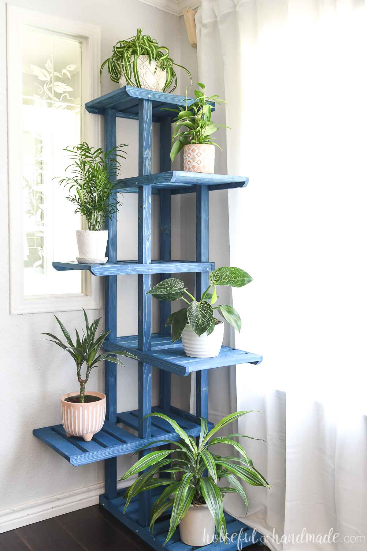 Corner Plant Stand Woodworking Plans