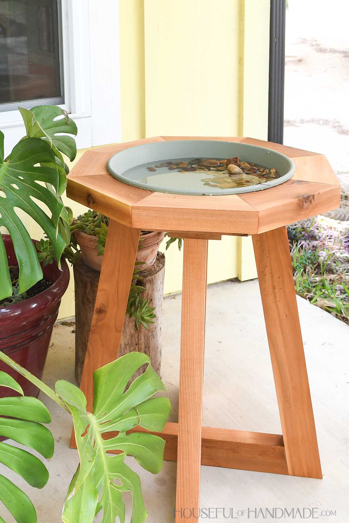 Freestanding Wood Birdbath Woodworking Plans