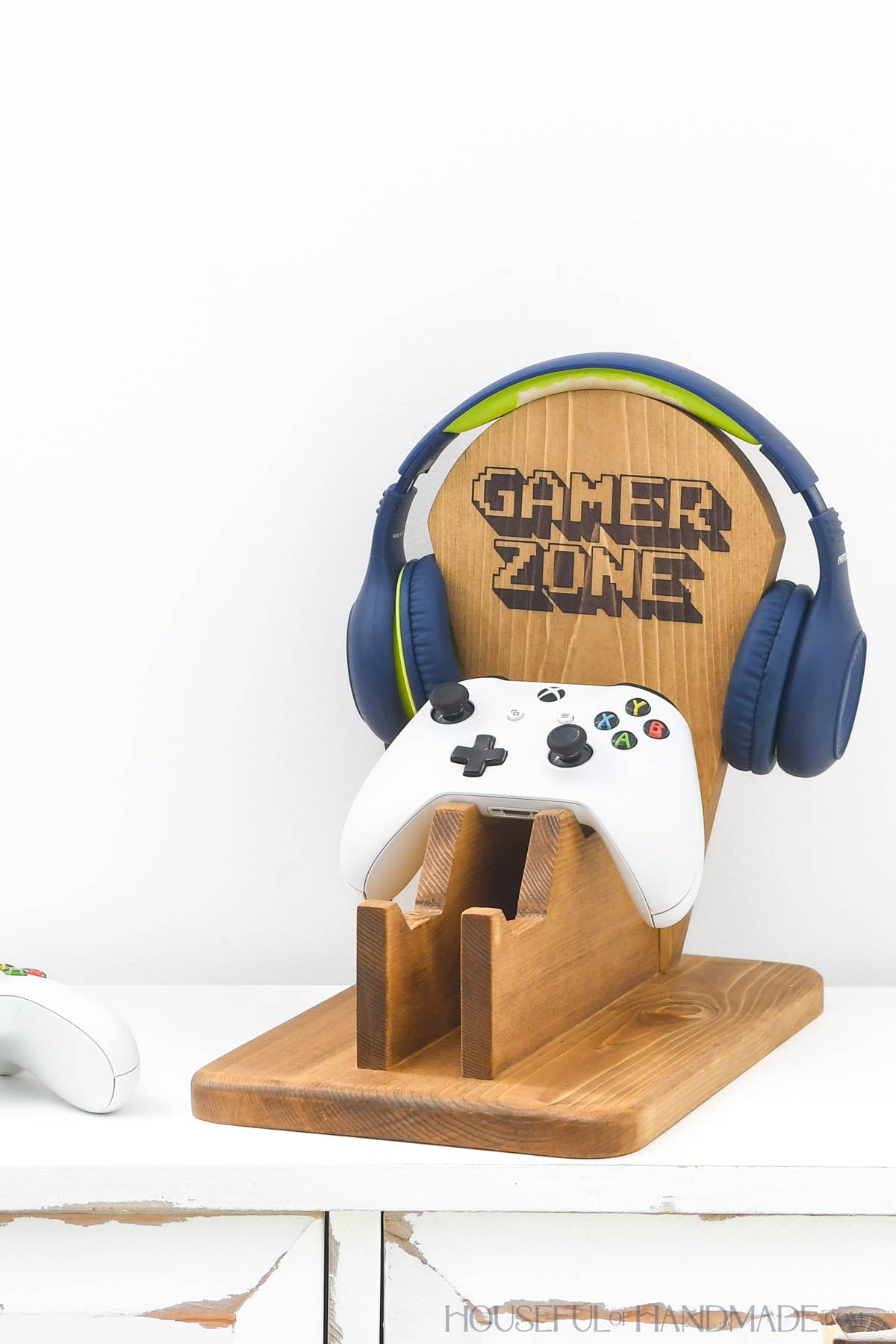 Game Controller & Headphone Stand Woodworking Plans