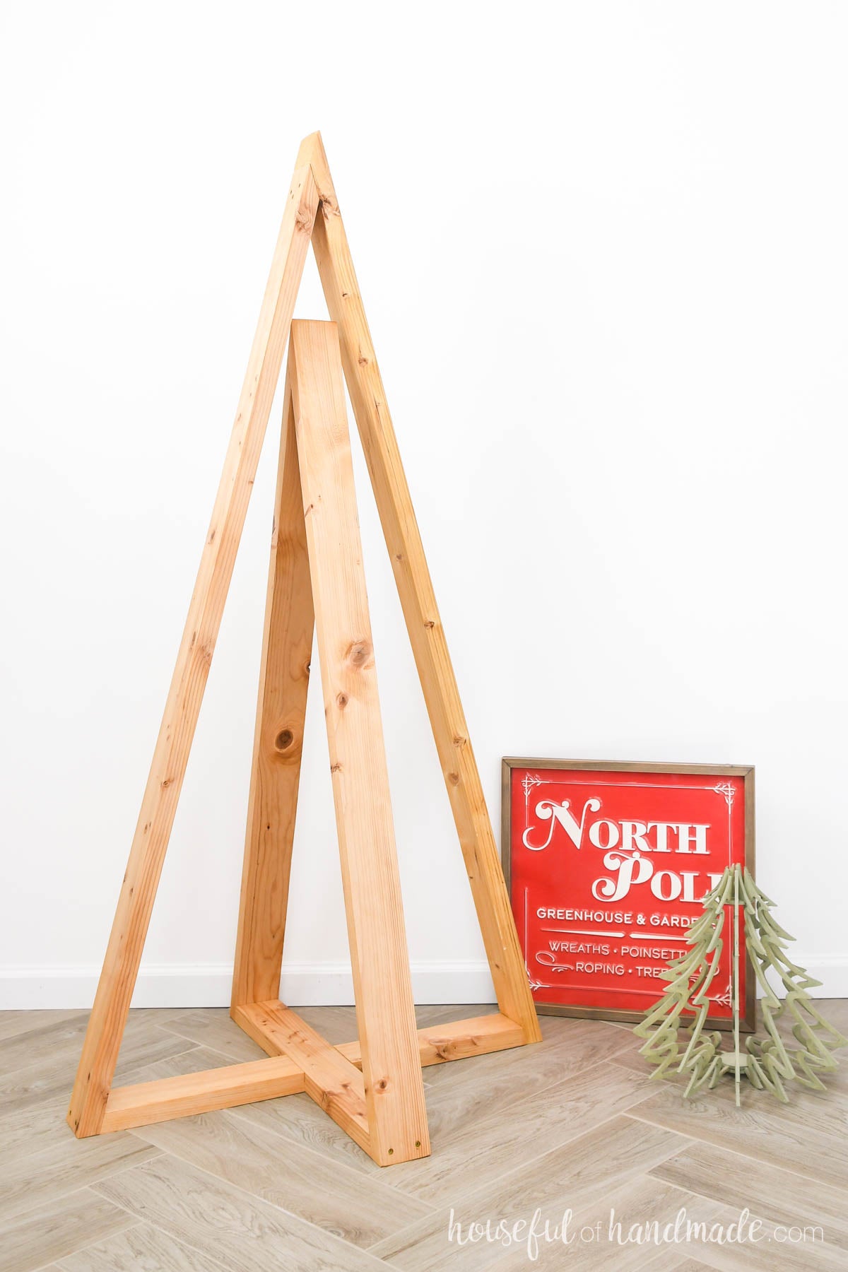 Large Wooden Christmas Tree Build Plans