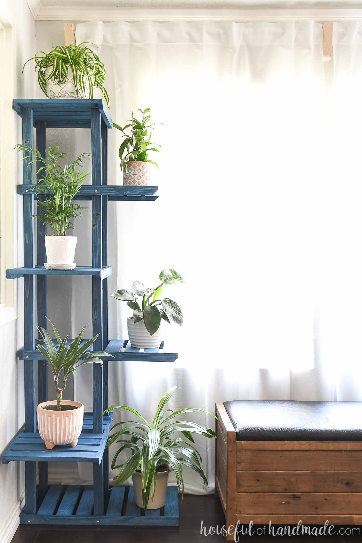 Corner Plant Stand Woodworking Plans
